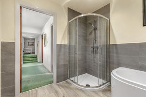 Photo 39- click for photo gallery